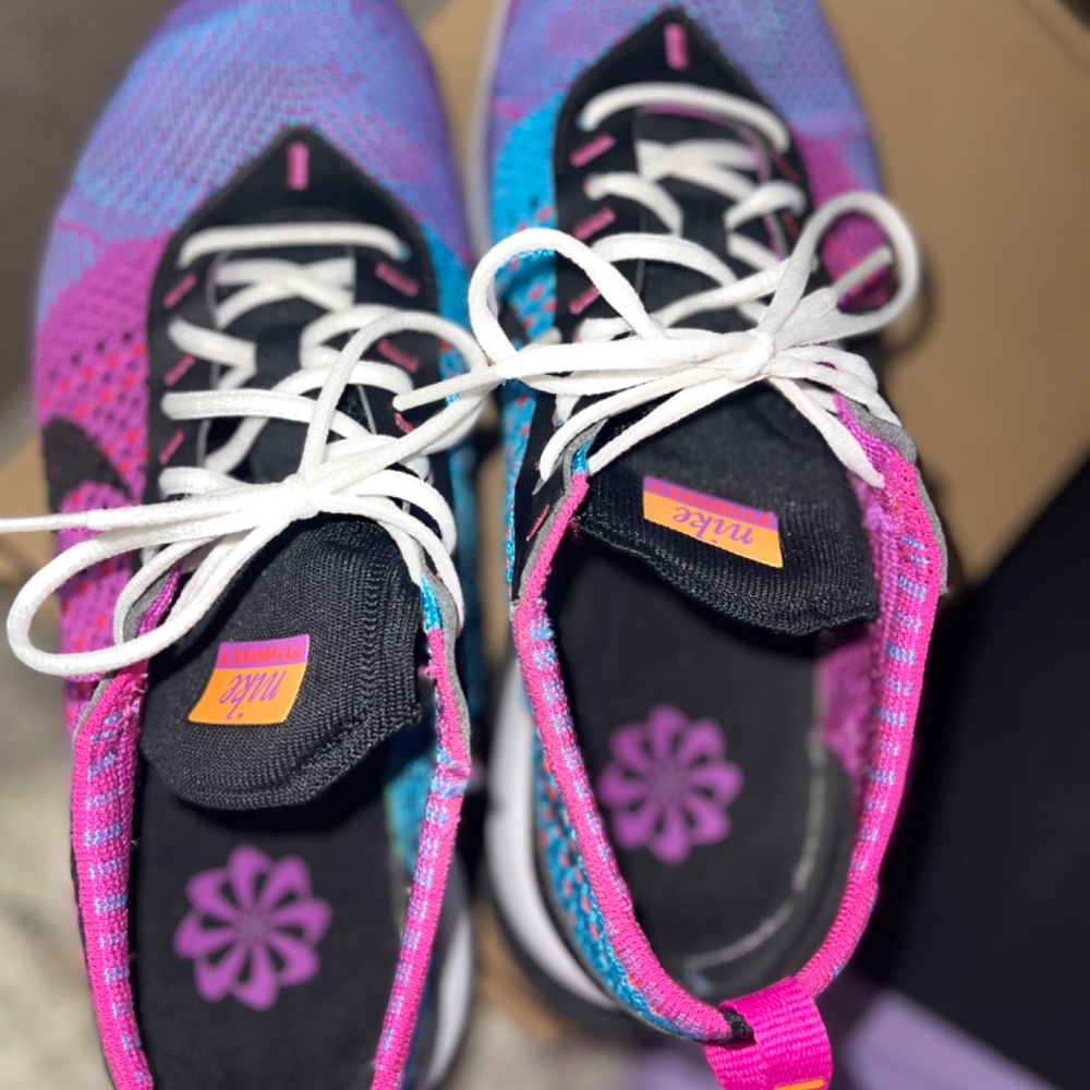 Nike Air Max Flynit - Picture 5 of 8